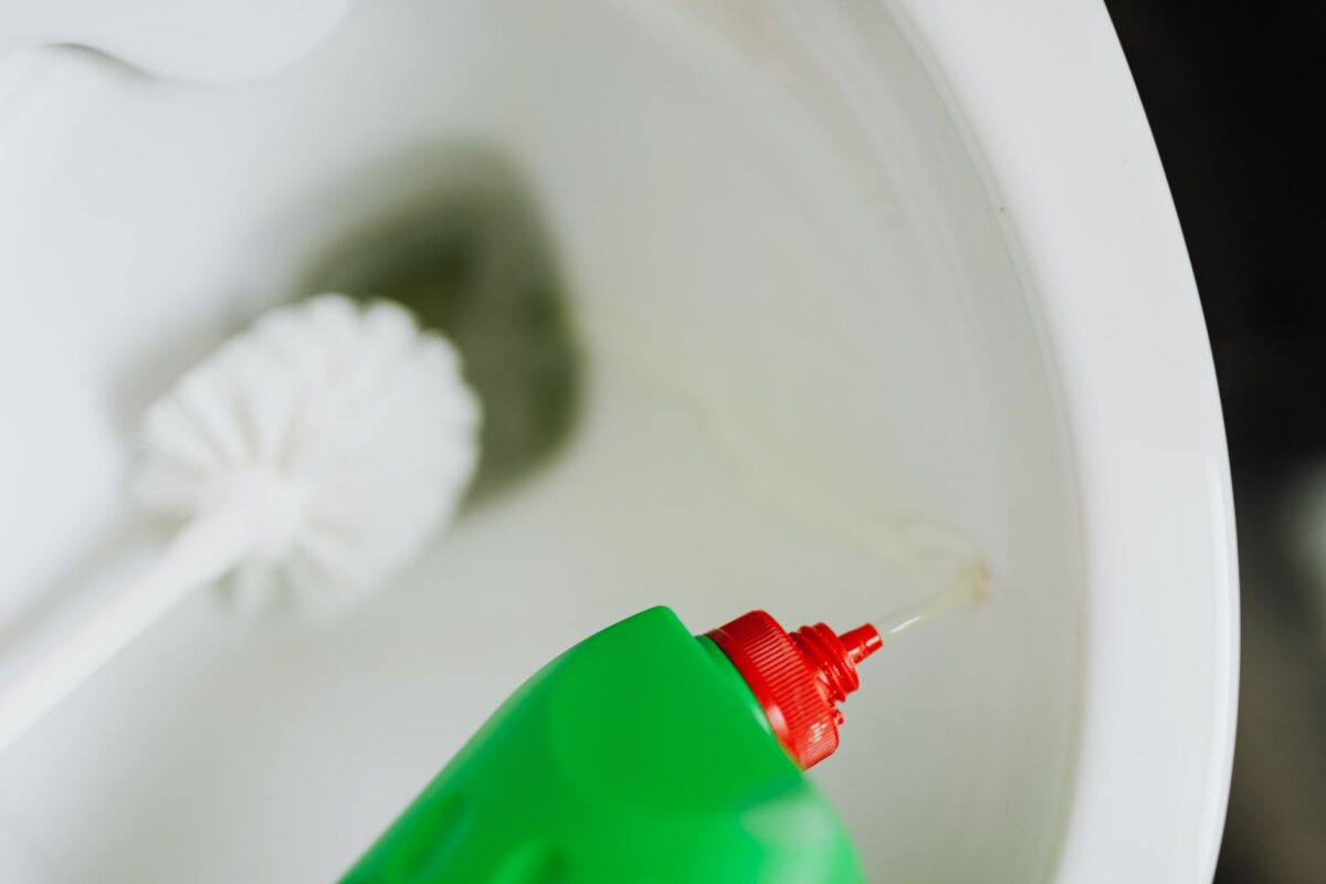  Toilet Cleaning Liquid purchase price + Properties, disadvantages and advantages 